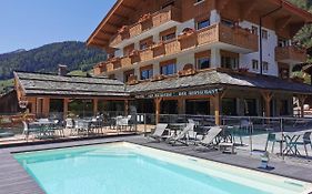 Hotel-Chalet Les Ecureuils Restaurant, Piscine, Jardin, Garage